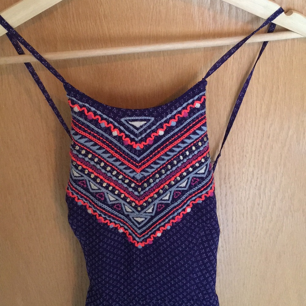 American Eagle maxi with back cut out detail